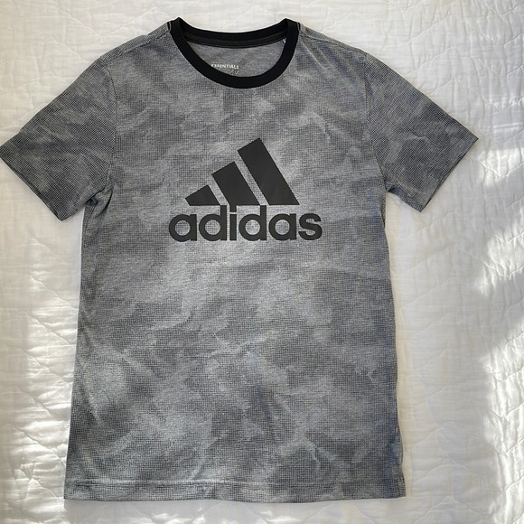 Adidas Essentials 3-4years Black and Gray t shirt - Picture 1 of 2